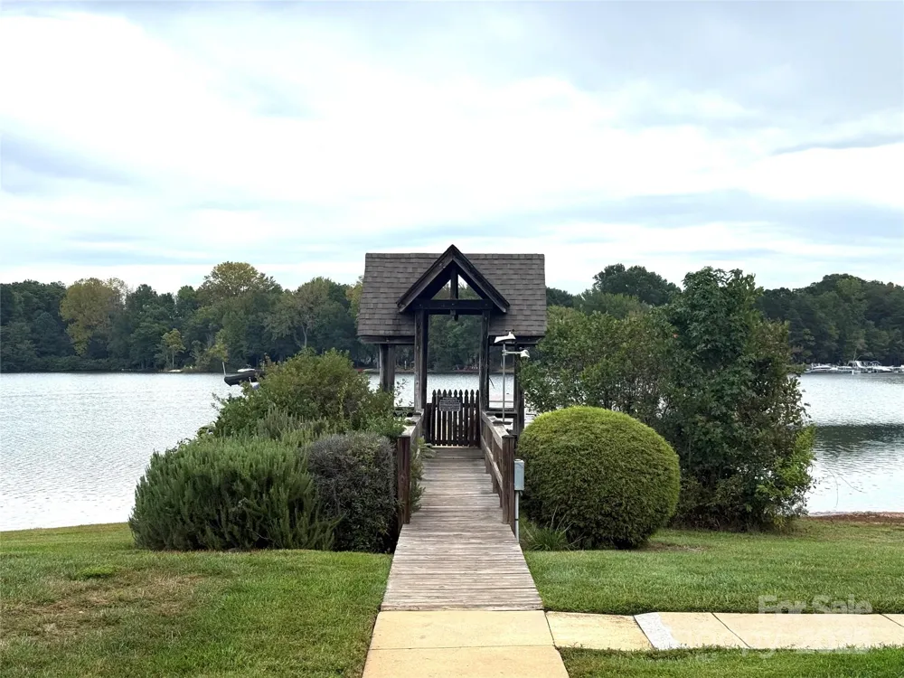 930 Jetton Street #20 Davidson, NC 28036