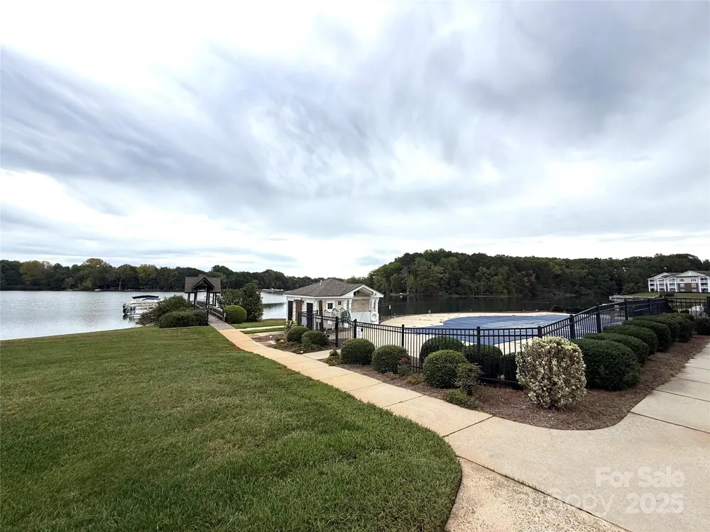 930 Jetton Street #20 Davidson, NC 28036