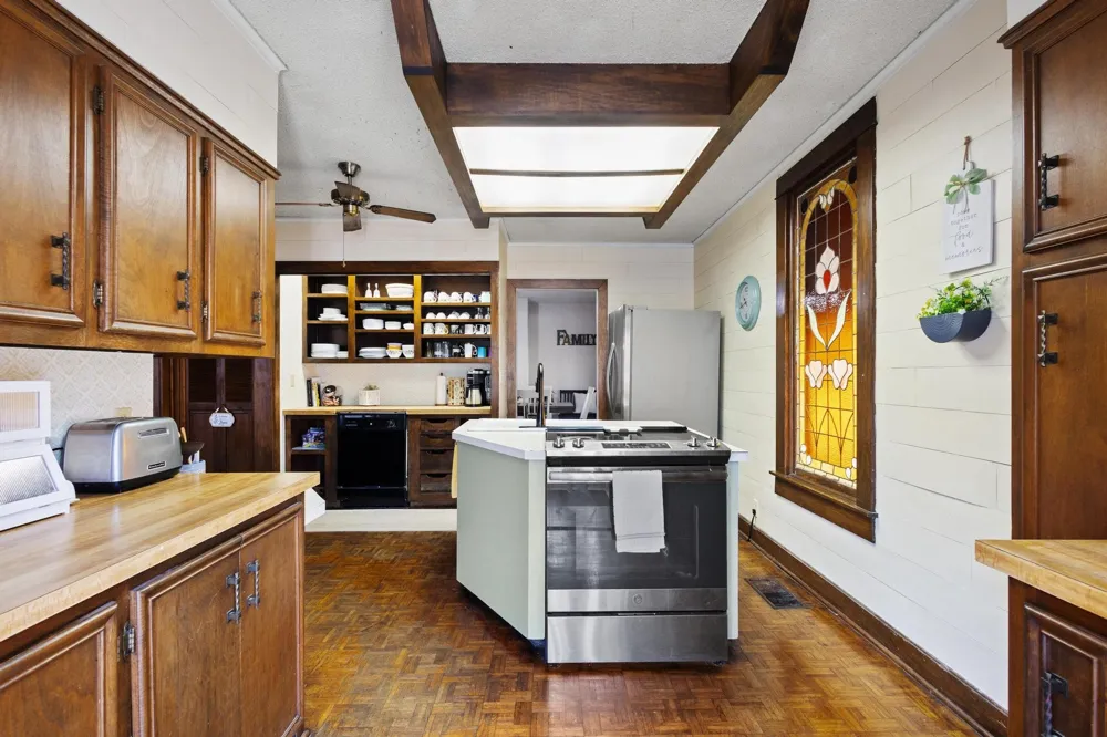 302 W Main Street Honey Grove, TX 75446
