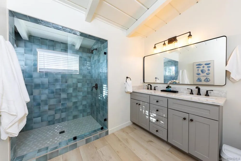 110 8th St Del Mar, CA 92014
