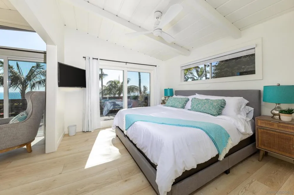 110 8th St Del Mar, CA 92014