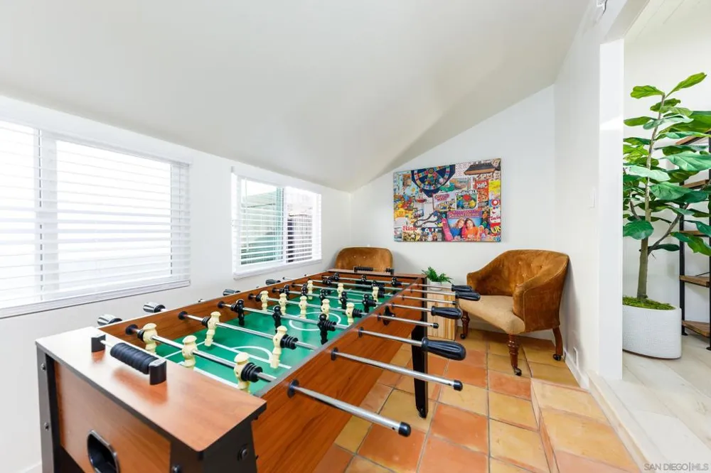 110 8th St Del Mar, CA 92014