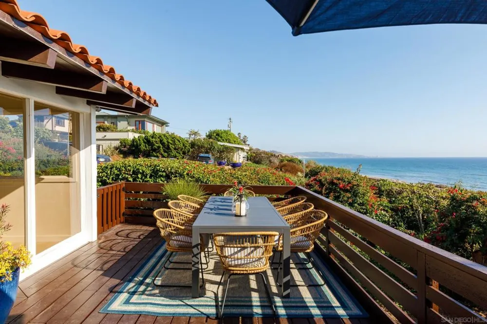 110 8th St Del Mar, CA 92014