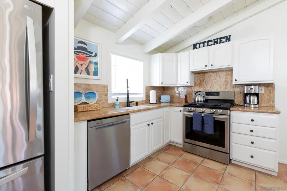 110 8th St Del Mar, CA 92014