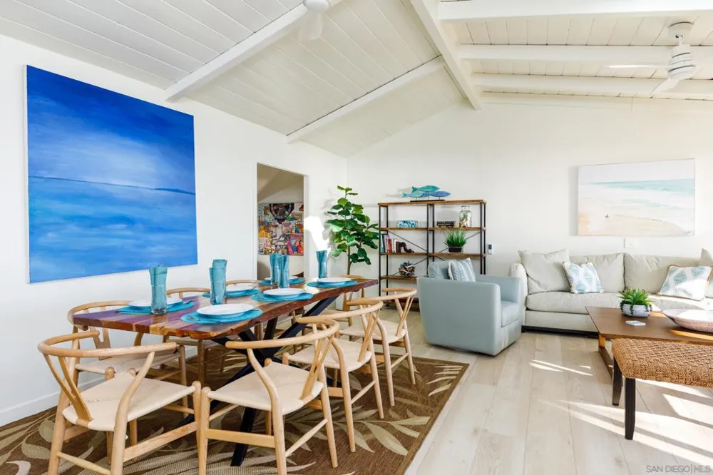 110 8th St Del Mar, CA 92014