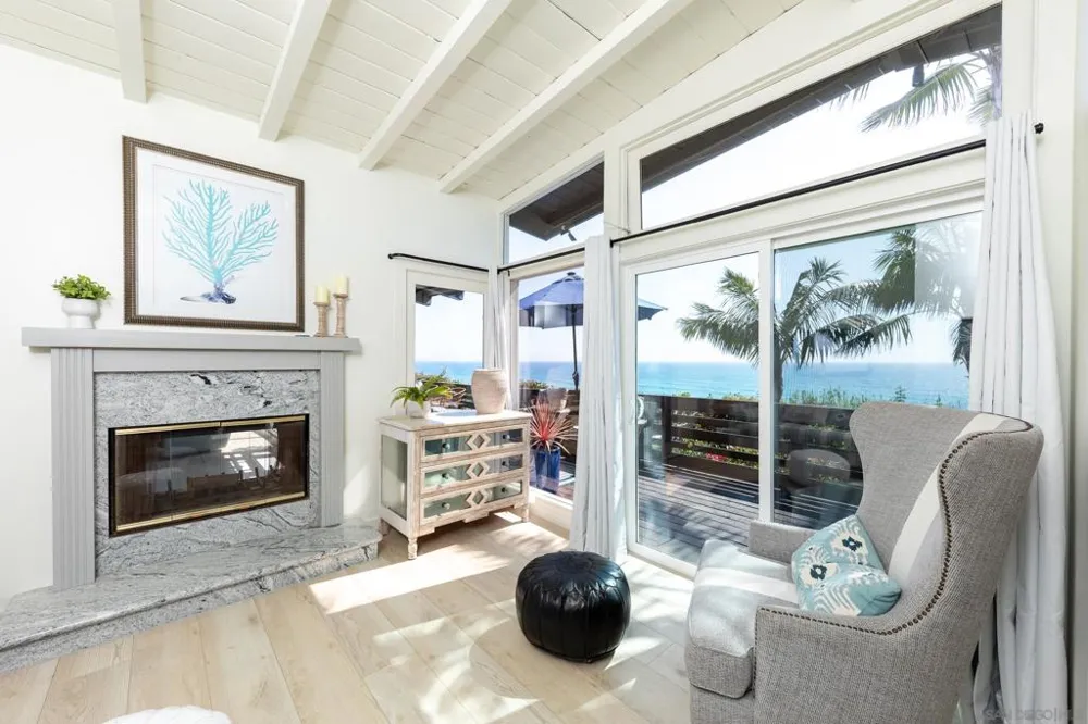 110 8th St Del Mar, CA 92014