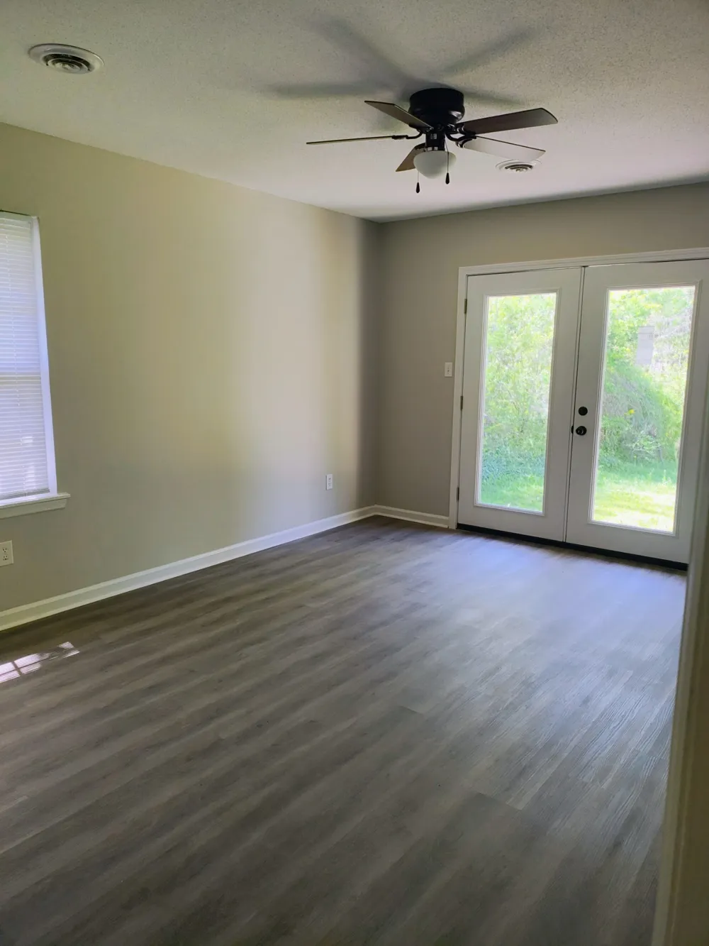 52 Eagle Cv Jackson, TN 38305