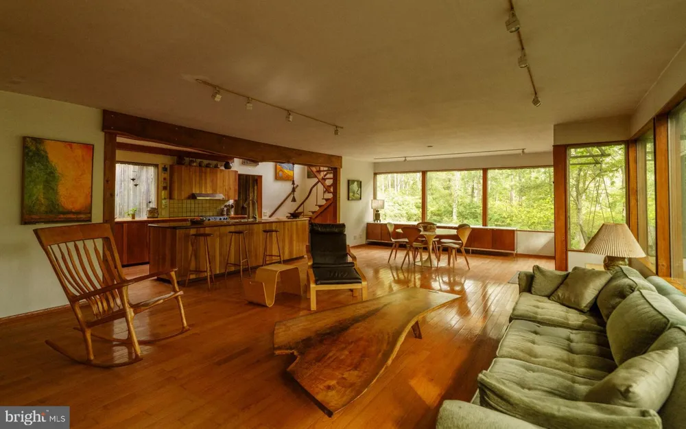 36 RABBIT RUN ROAD Malvern, PA 19355