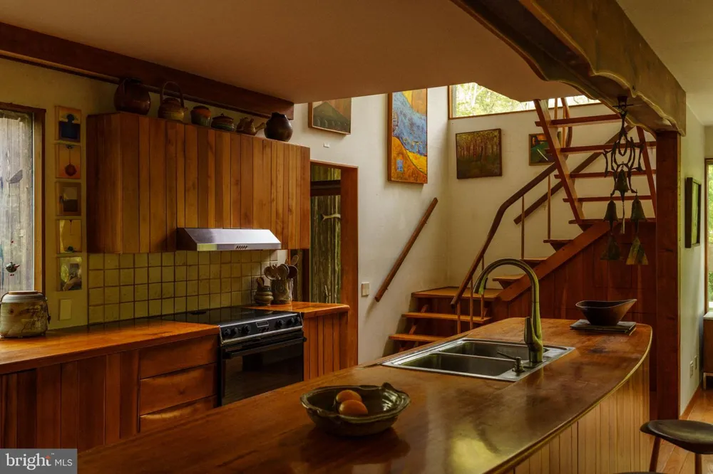 36 RABBIT RUN ROAD Malvern, PA 19355