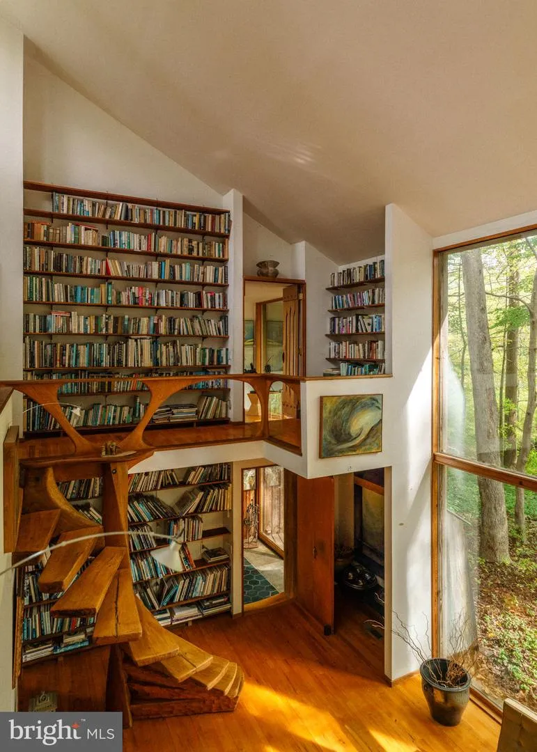 36 RABBIT RUN ROAD Malvern, PA 19355