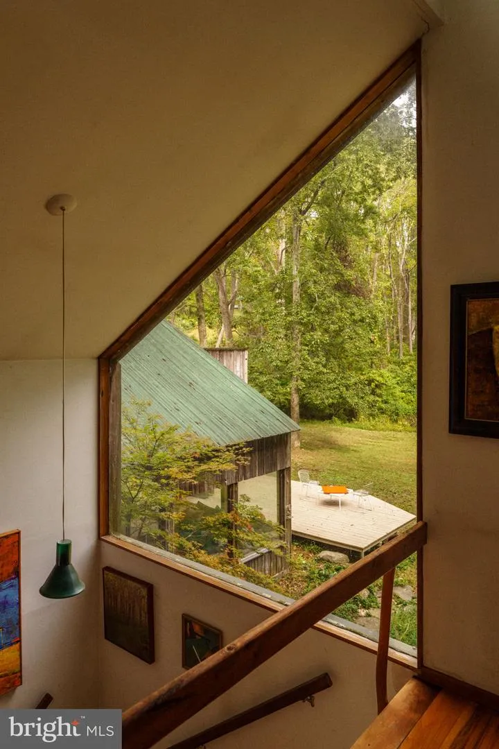 36 RABBIT RUN ROAD Malvern, PA 19355