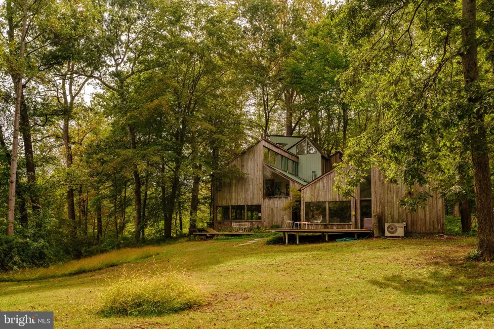 36 RABBIT RUN ROAD Malvern, PA 19355
