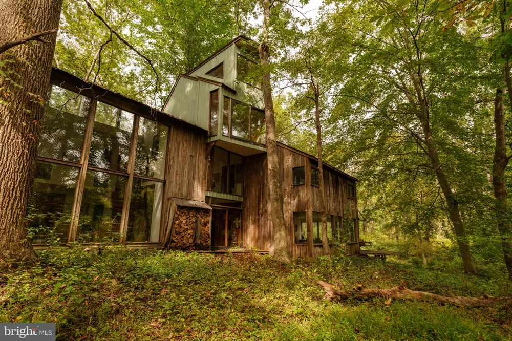 36 RABBIT RUN ROAD Malvern, PA 19355