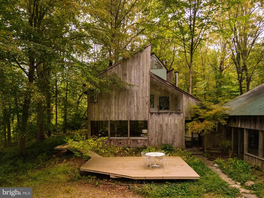 36 RABBIT RUN ROAD Malvern, PA 19355