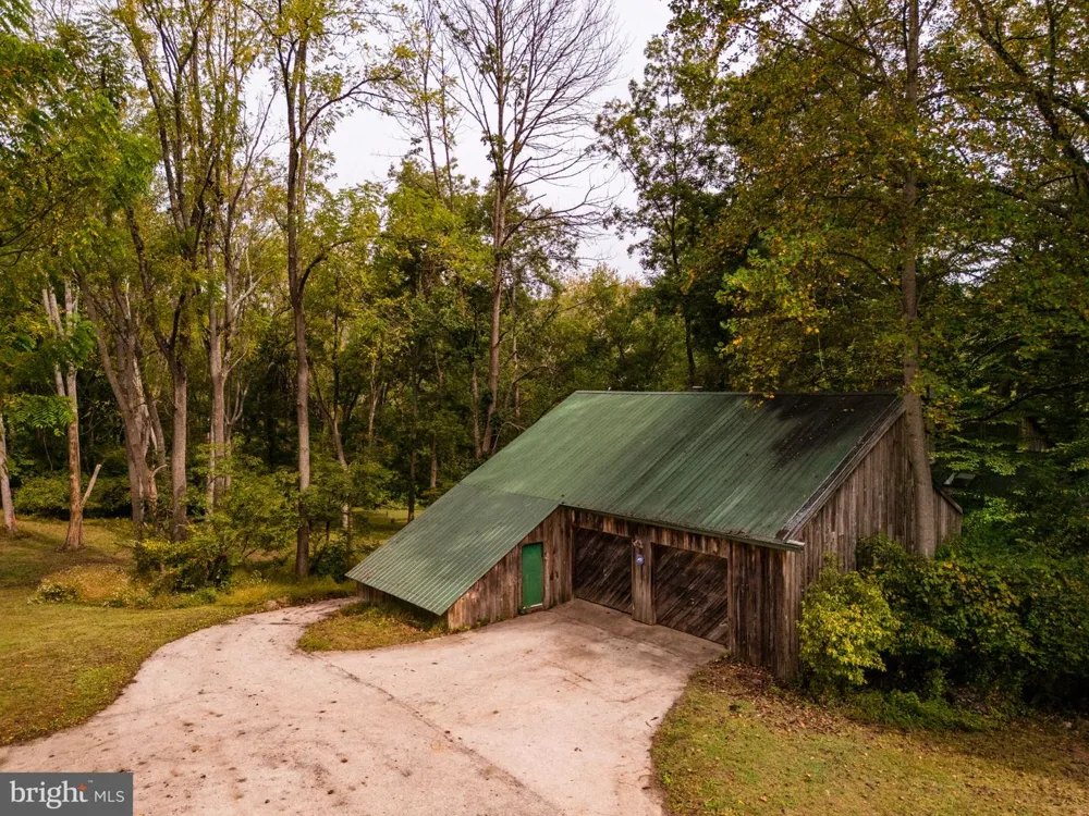 36 RABBIT RUN ROAD Malvern, PA 19355