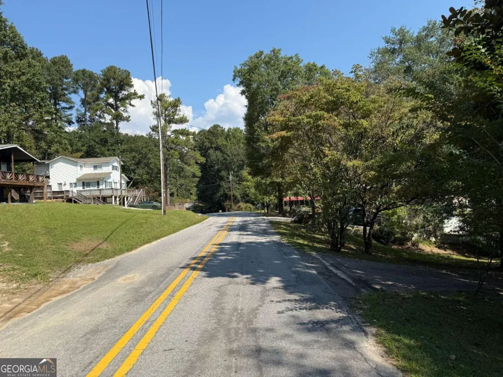 2392 Lakeshore DR NE Conyers, GA 30012