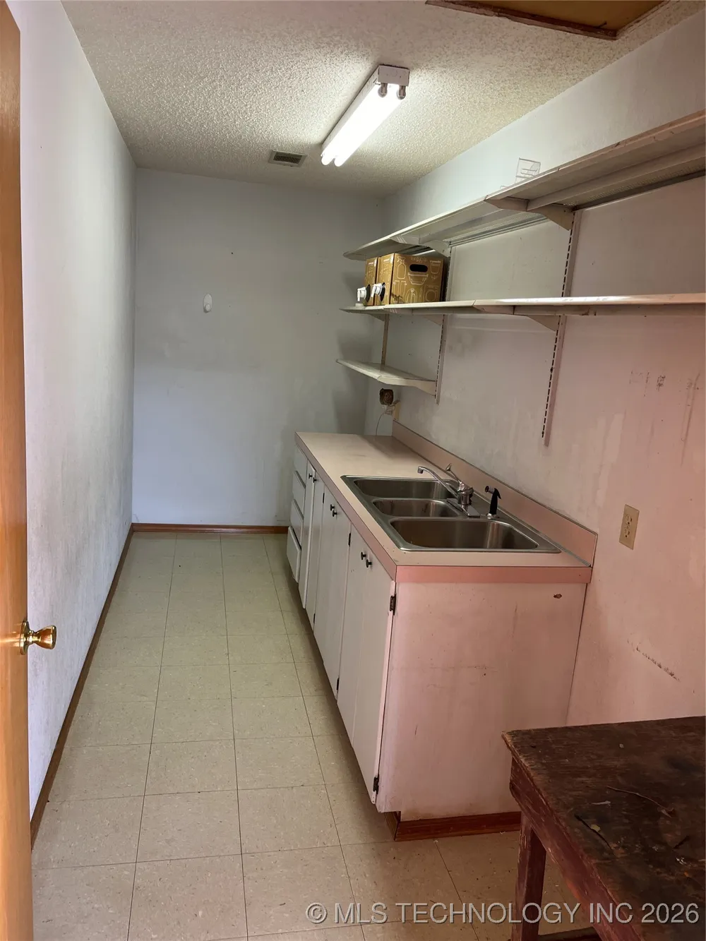 112 S Thornton Vian, OK 74962