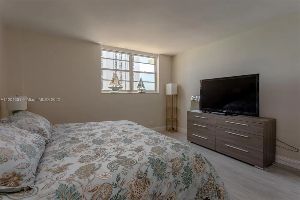 3901 S Ocean Dr #10M Hollywood, FL 33019