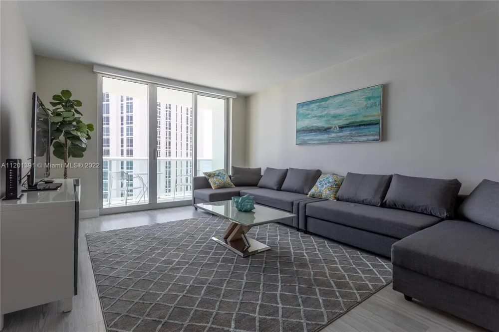 3901 S Ocean Dr #10M Hollywood, FL 33019