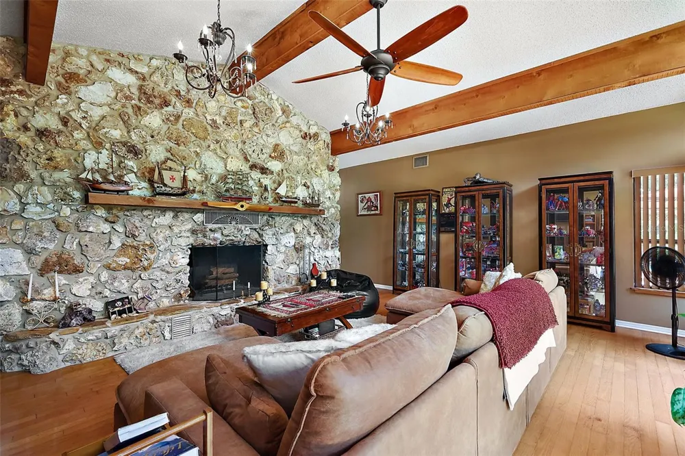 672 E BELT AVENUE Bushnell, FL 33513