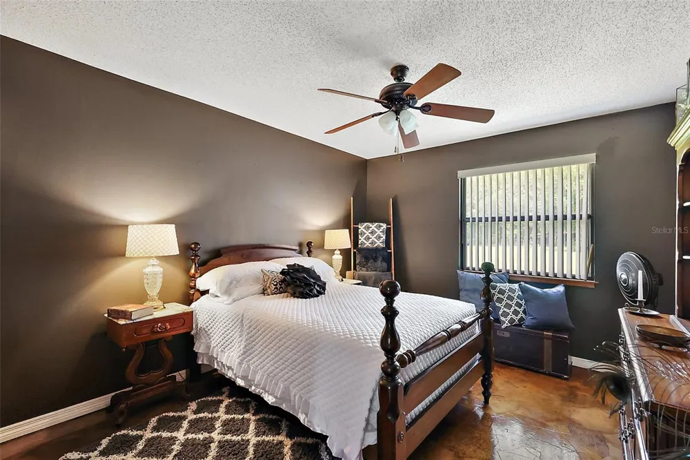 672 E BELT AVENUE Bushnell, FL 33513