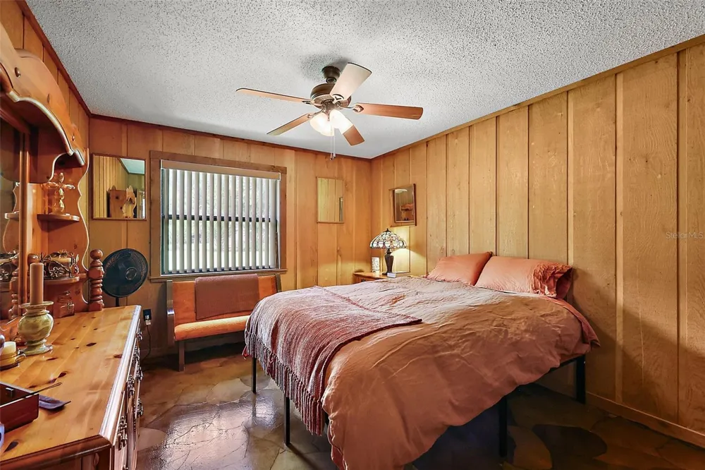 672 E BELT AVENUE Bushnell, FL 33513