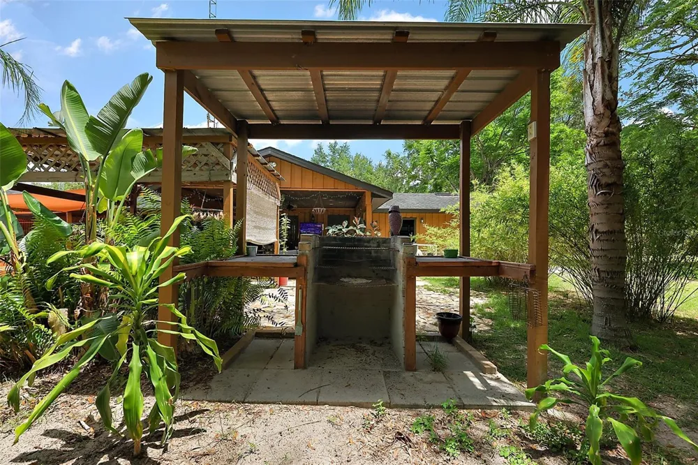 672 E BELT AVENUE Bushnell, FL 33513