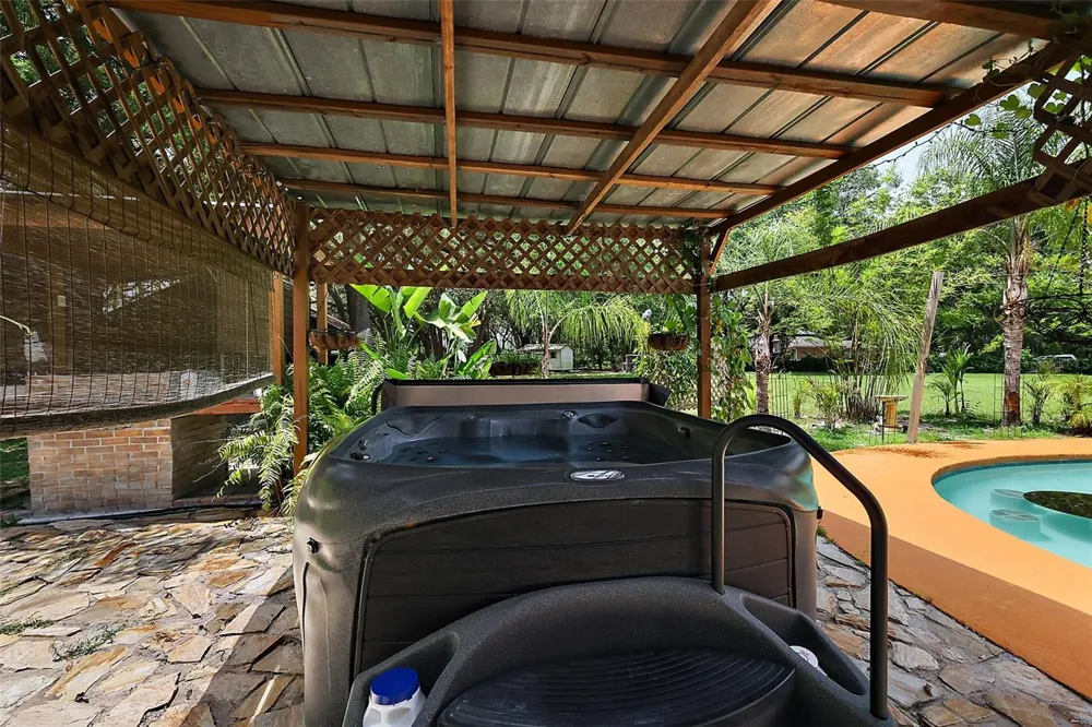 672 E BELT AVENUE Bushnell, FL 33513