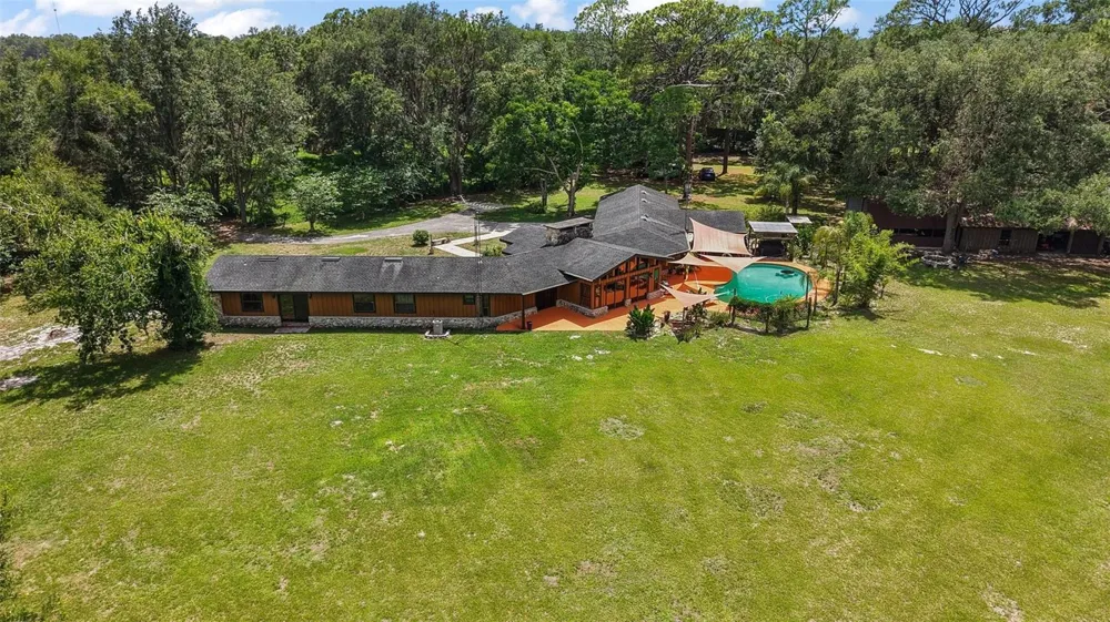 672 E BELT AVENUE Bushnell, FL 33513