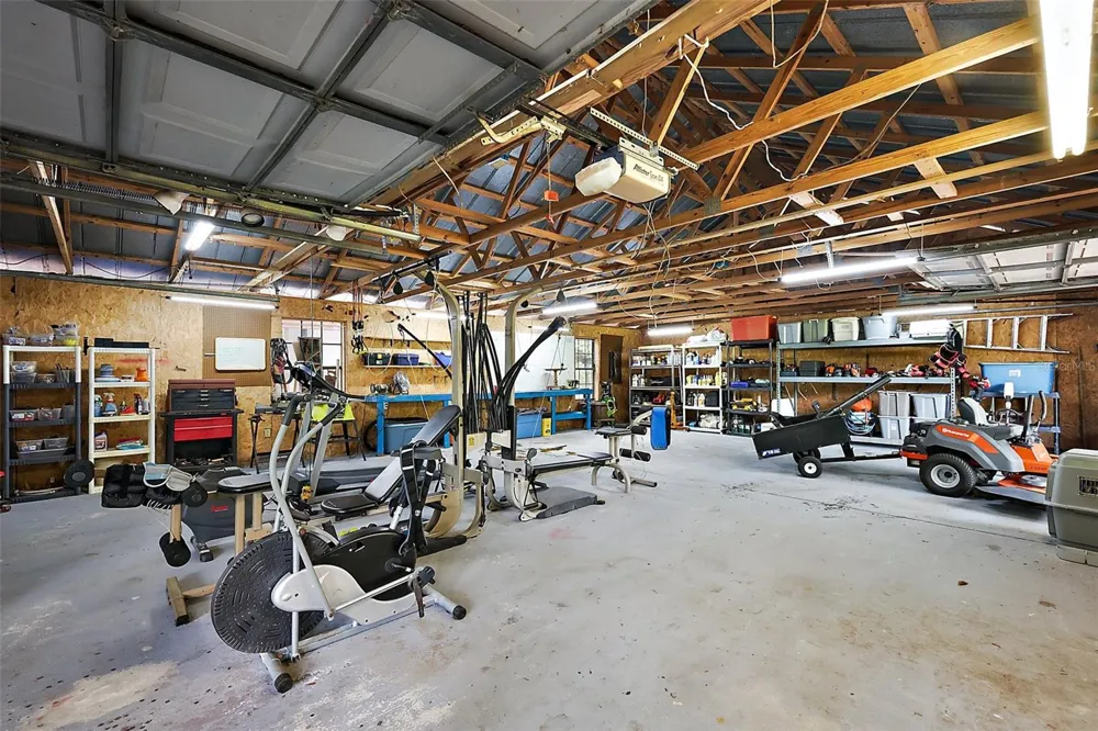 672 E BELT AVENUE Bushnell, FL 33513
