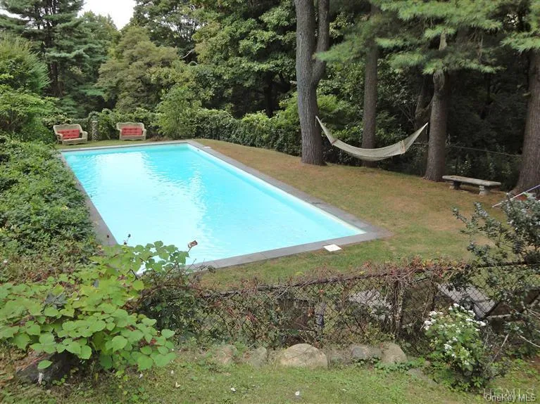376 Lane Gate Road Cold Spring, NY 10516