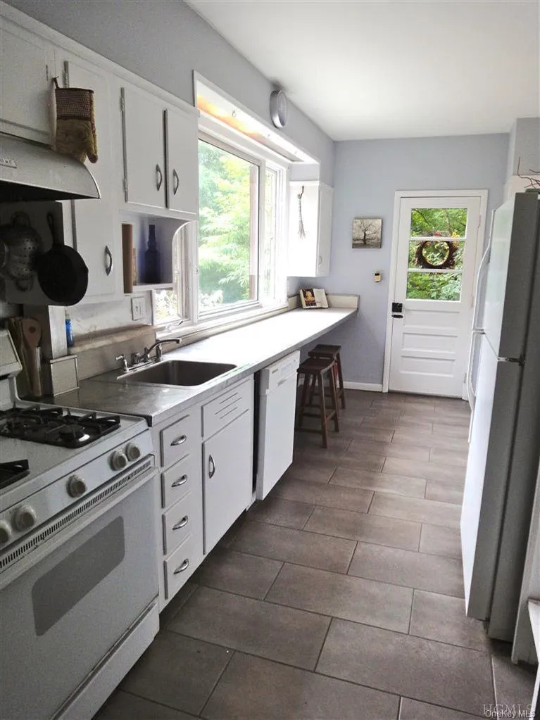 376 Lane Gate Road Cold Spring, NY 10516