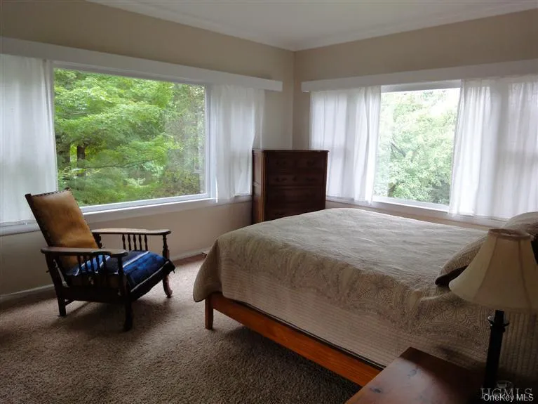 376 Lane Gate Road Cold Spring, NY 10516