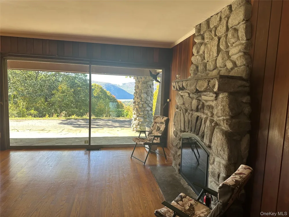376 Lane Gate Road Cold Spring, NY 10516