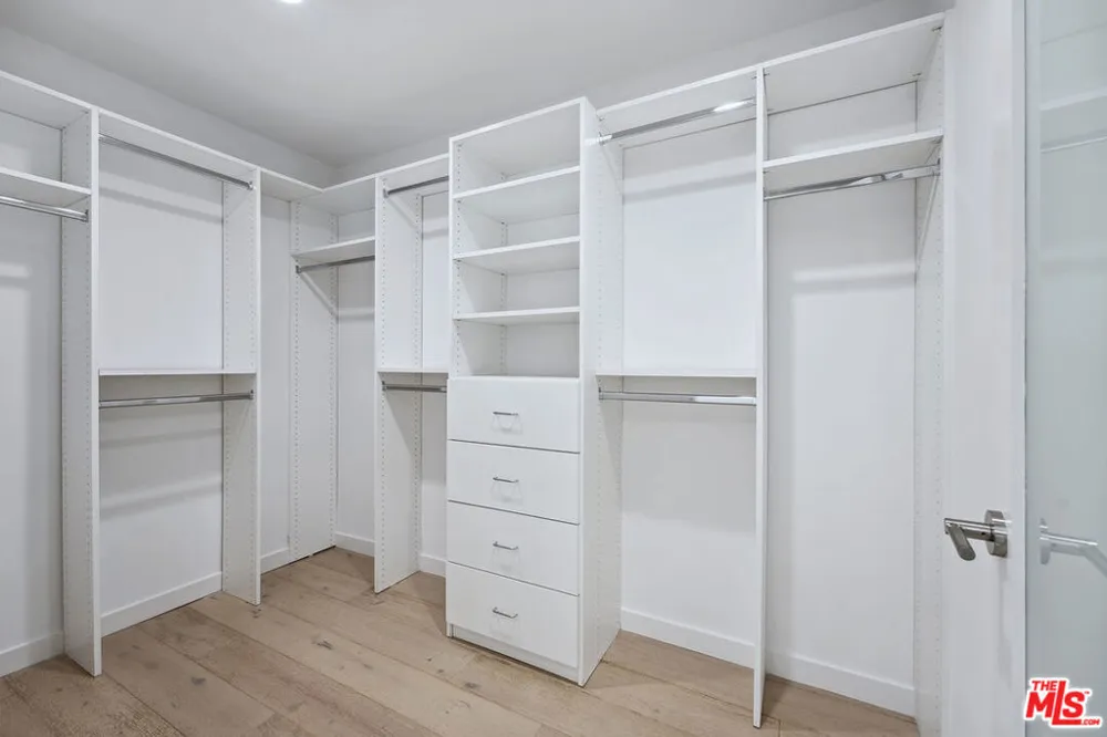 1746 Garfield Place #102 Los Angeles, CA 90028