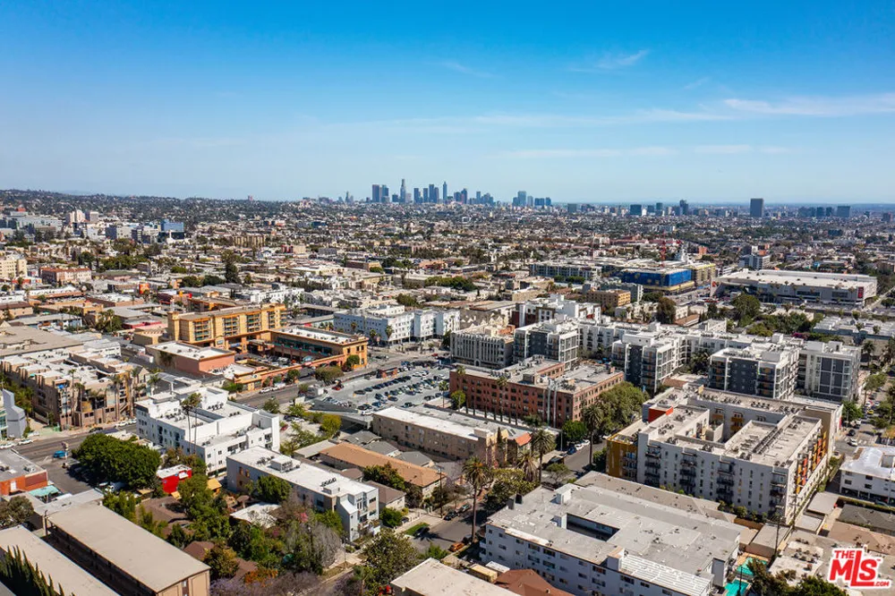 1746 Garfield Place #102 Los Angeles, CA 90028