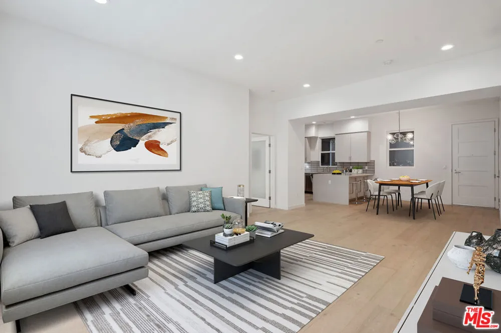 1746 Garfield Place #102 Los Angeles, CA 90028