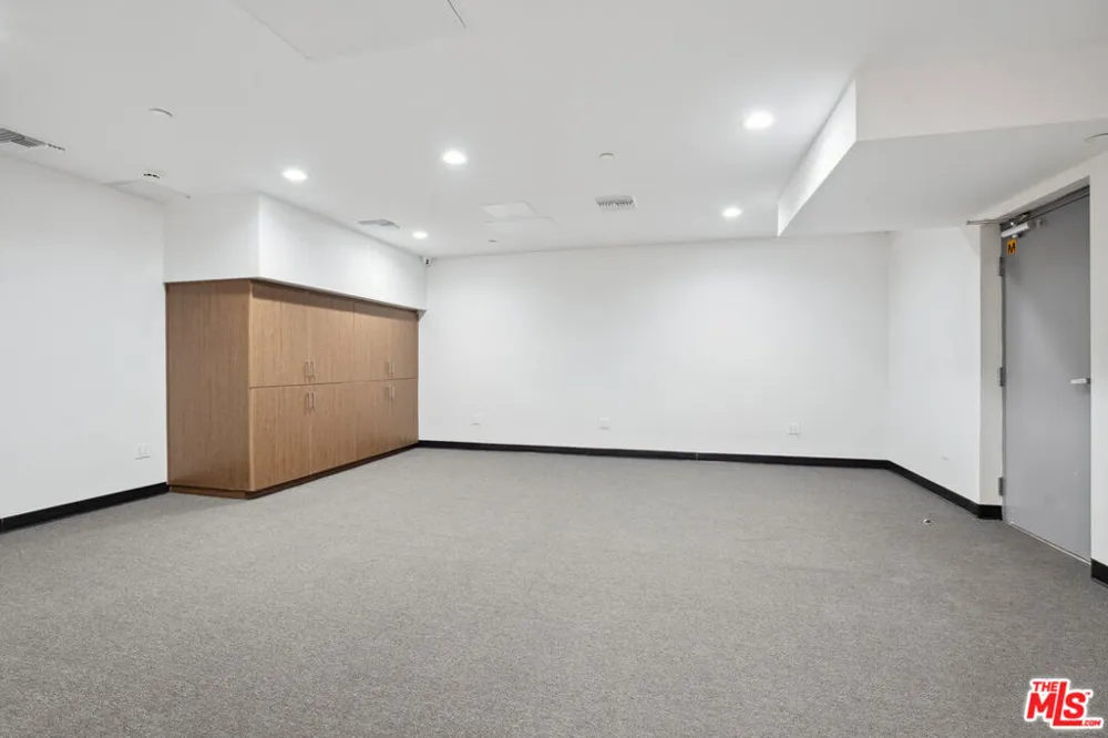 1746 Garfield Place #203 Los Angeles, CA 90028
