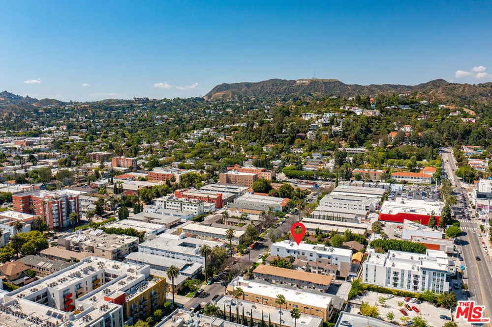 1746 Garfield Place #203 Los Angeles, CA 90028