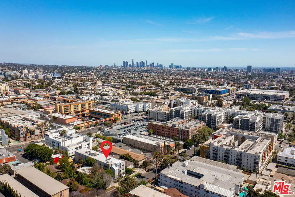 1746 Garfield Place #203 Los Angeles, CA 90028