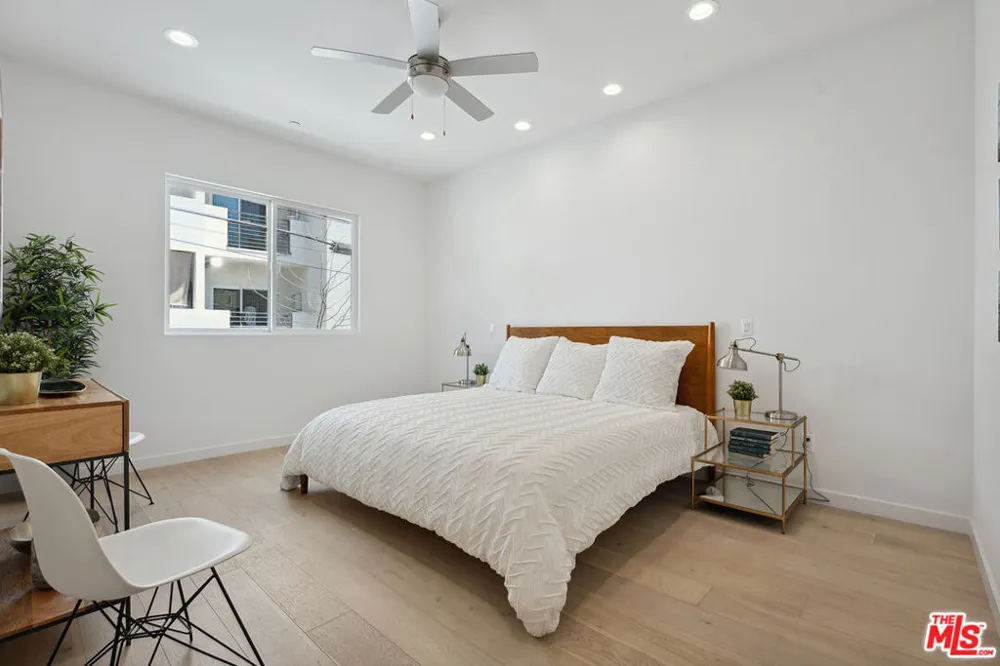 1746 Garfield Place #203 Los Angeles, CA 90028