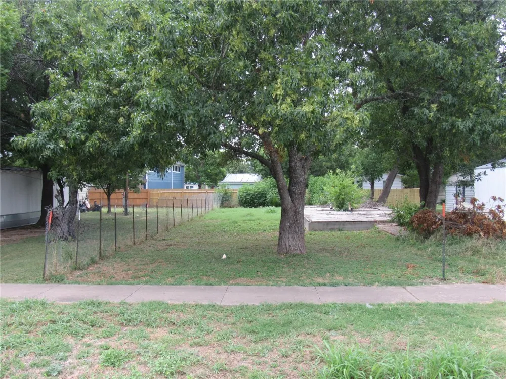 210 E Carrie Manor Road Manor, TX 78653