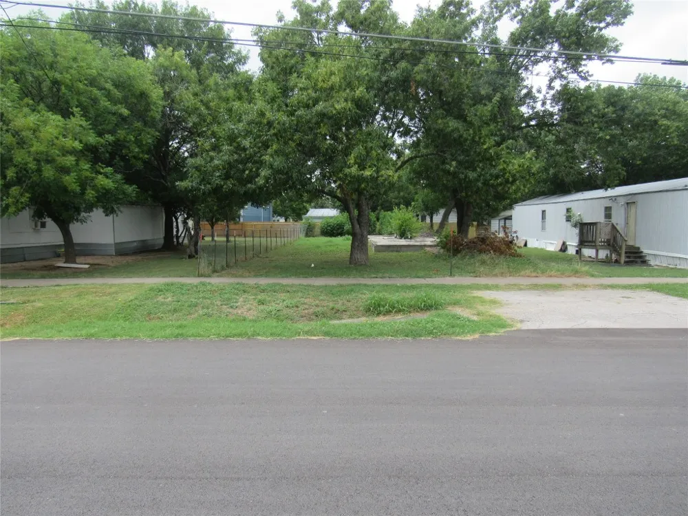 210 E Carrie Manor Road Manor, TX 78653