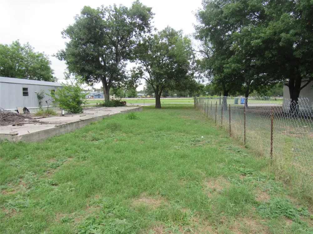 210 E Carrie Manor Road Manor, TX 78653