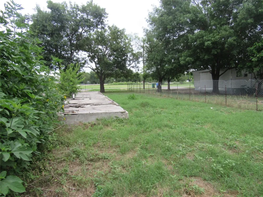 210 E Carrie Manor Road Manor, TX 78653