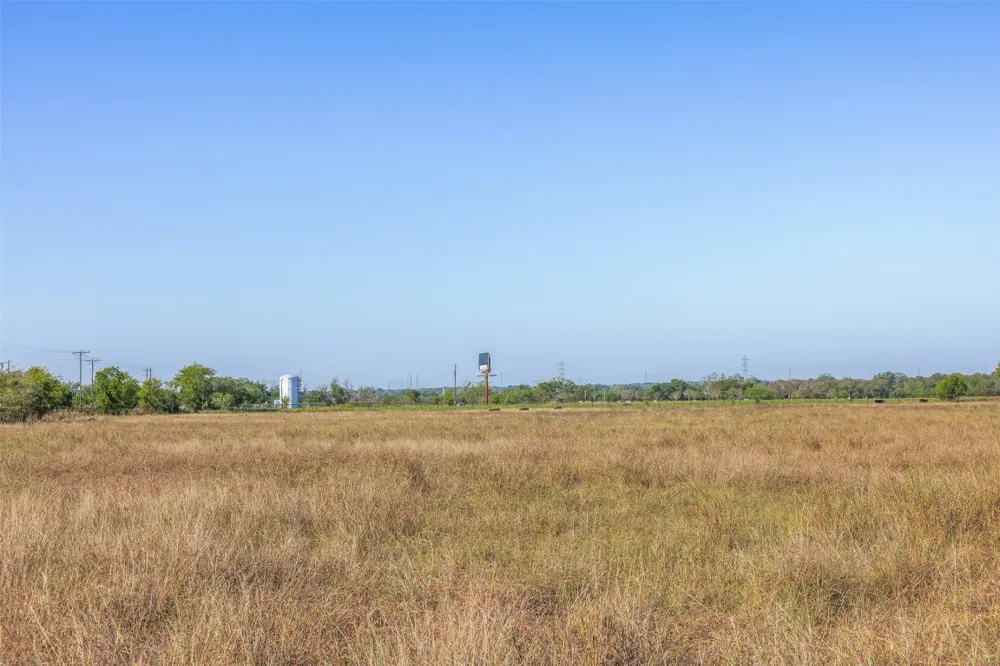 15350 San Marcos Highway Martindale, TX 78655