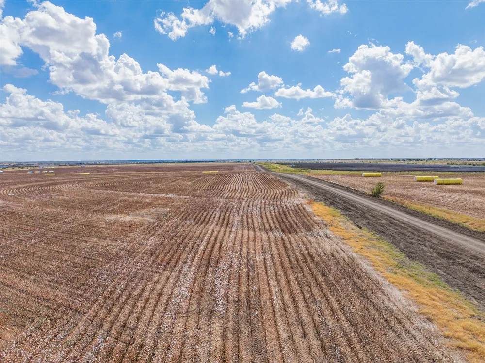 Wells Lane Manor, TX 78653