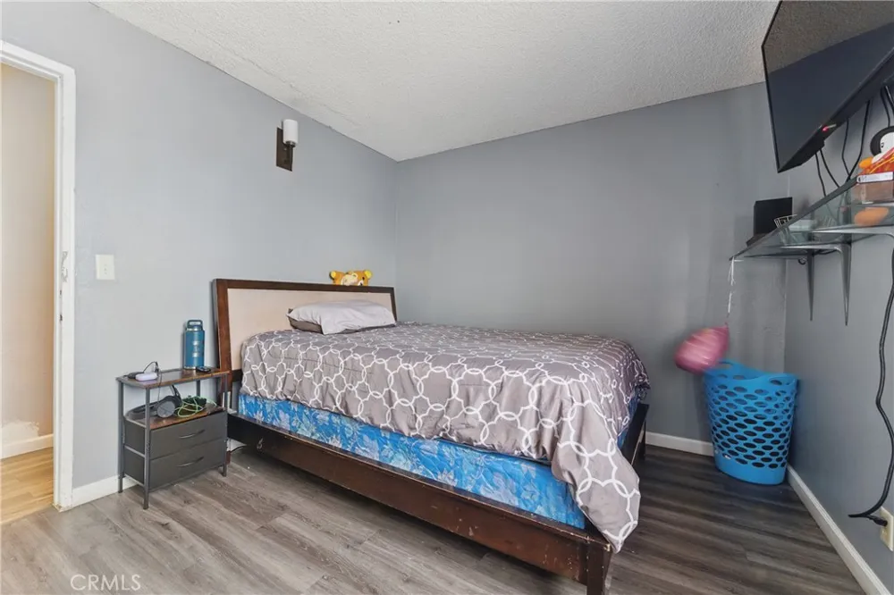 8806 E Avenue T14 Littlerock, CA 93543