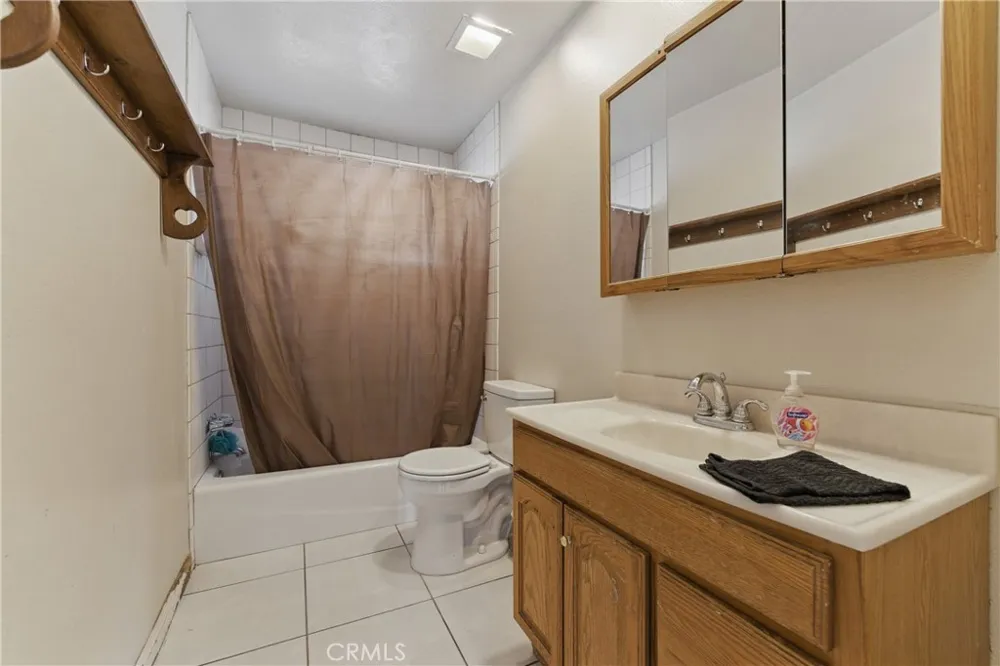 8806 E Avenue T14 Littlerock, CA 93543