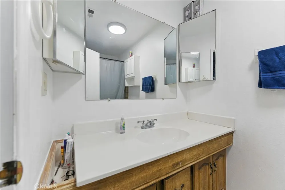 8806 E Avenue T14 Littlerock, CA 93543